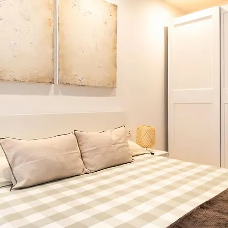 Ot 5 Bedrooms 4 Bathrooms Luxury In Old Town Apartment
